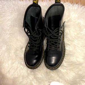 Dr Marten smooth leather boots size 6 (women US)